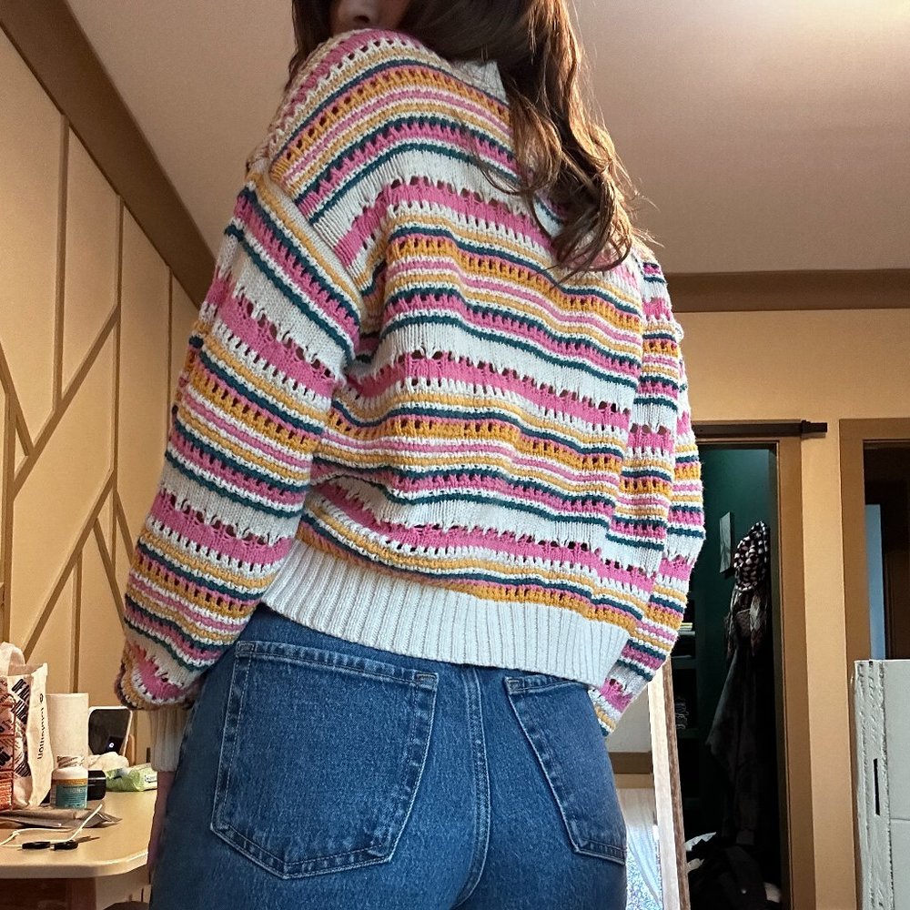 sweater - Picture 3 of 5